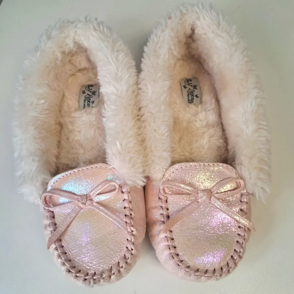 Pink Metallic Sparkle Moccasin Slippers fur lined